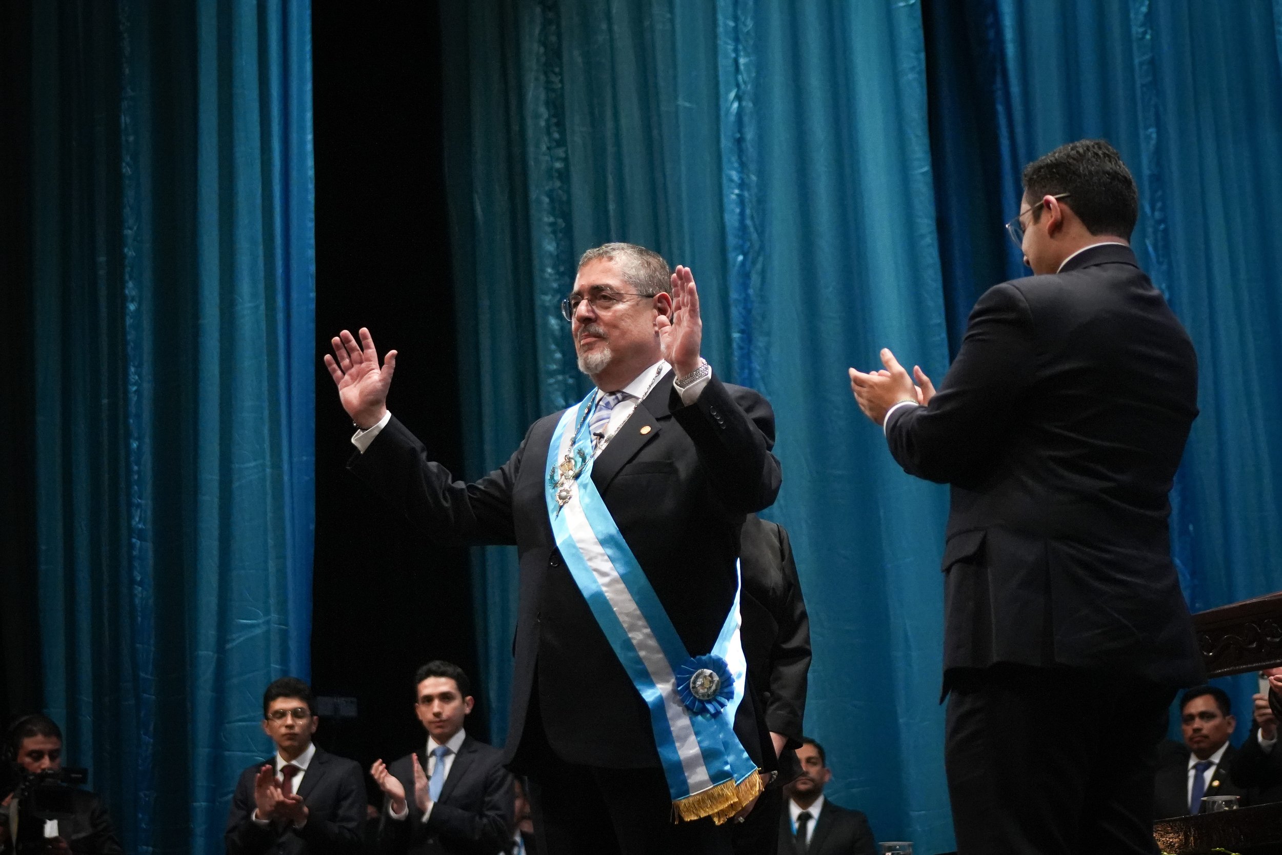  Bernardo Arévalo, finalmente asumió la Presidencia en la madrugada del 15 de enero de 2024. Foto de Emmanuel Andrés / Prensa Comunitaria 