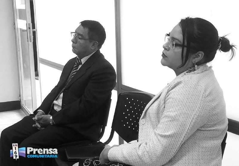  Tercera jueza Rocío Murillo y secretario Rolando Miranda. Foto: Stef Arreaga 