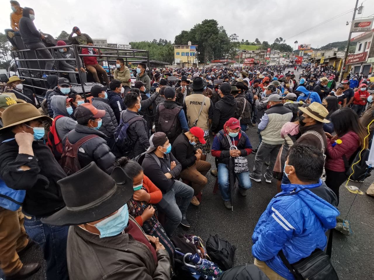  Unos 2 mil manifestantes participaron en el paro nacional en Sololá. Foto: Nelton Rivera. 