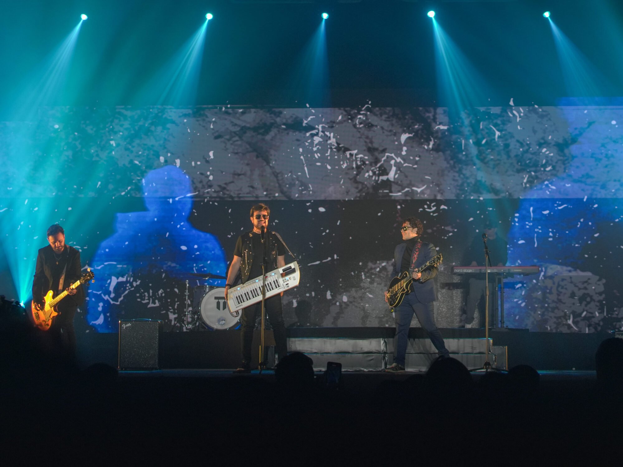  La actividad concluyó con la participación especial del artista mexicano Aleks Syntek. Foto de Alex PV 