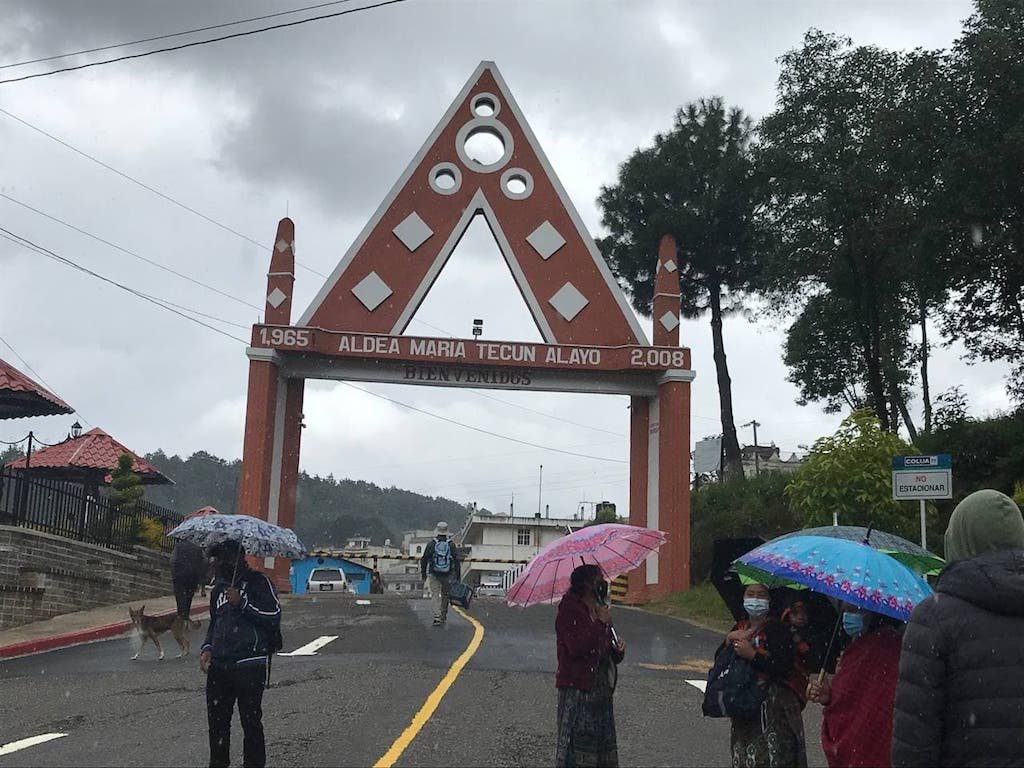  Ingreso a la aldea María Tecun Alayo. Foto: Paolina Albani. 