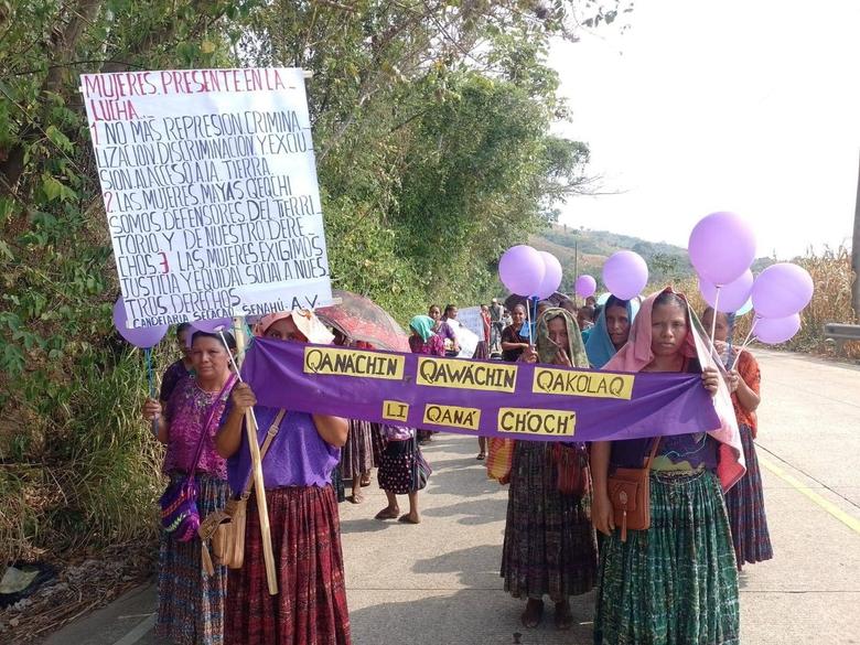 Mujeres Q'eqchi' participantes de la caminata por el acceso a la tierra en Alta Verapaz, Guatemala. Fotografía PC