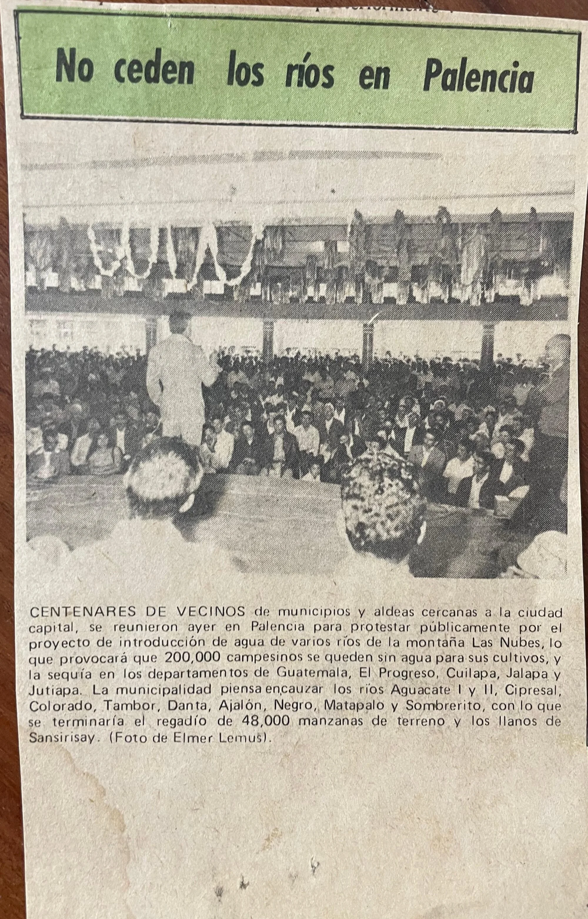  Recorte de periódico, 1977. Foto de cortesía del profesor Paco Sosa 