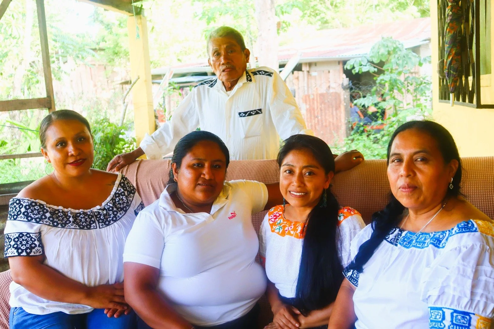  Créditos: Impulsores de la iniciativa que busca fomentar la cultura maya Mopán en Poptún. Foto de Darío Melgar Choc 