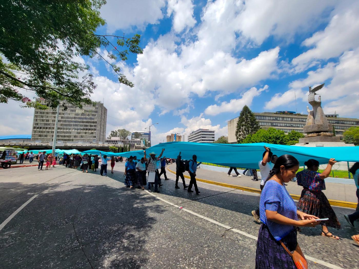  Caminata avanza hacia la Plaza de la Constitución. Foto de Glenda Álvarez 
