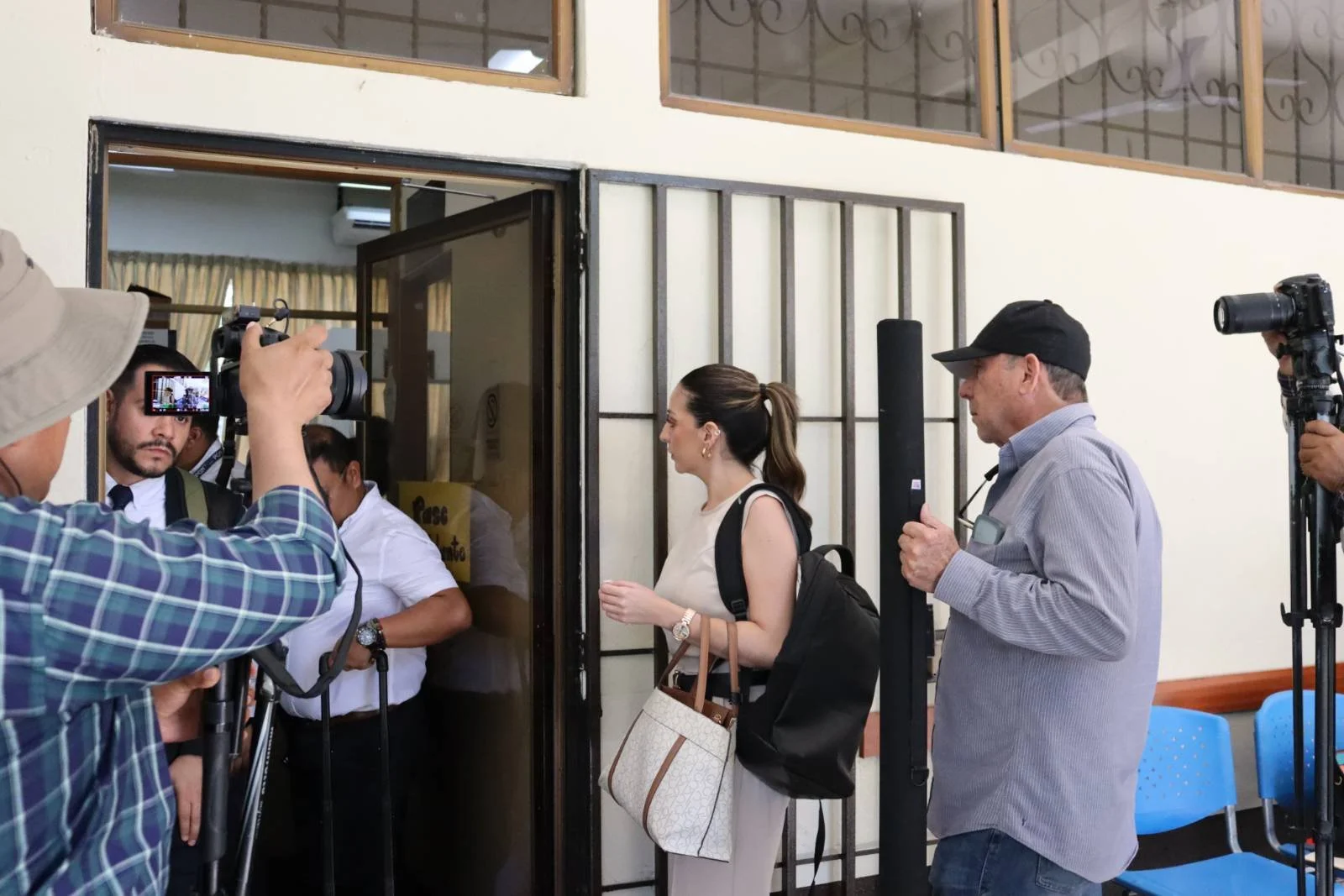  A la audiencia de Juracán no se permitió el acceso a la prensa. Foto Juan Bautista Xol 