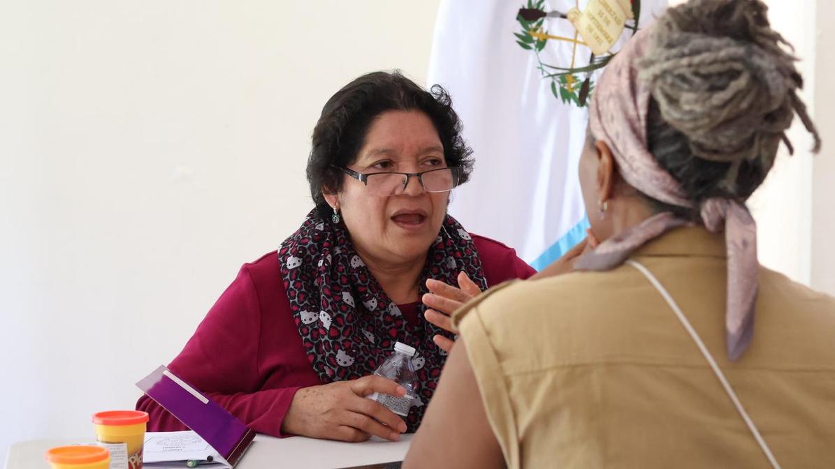Mujer habla sobre su experiencia en el trabajo doméstico.